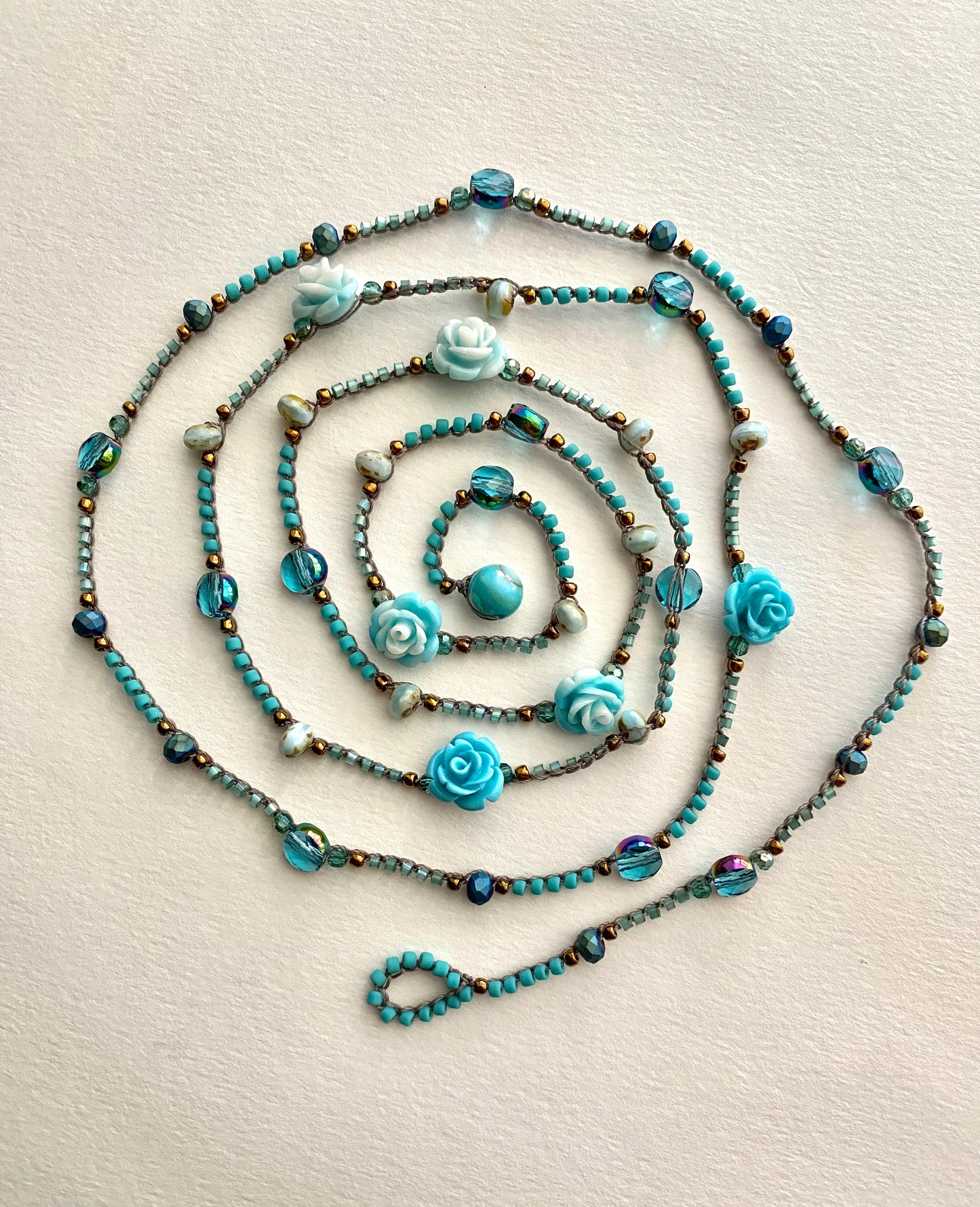 Blue roses layering necklace